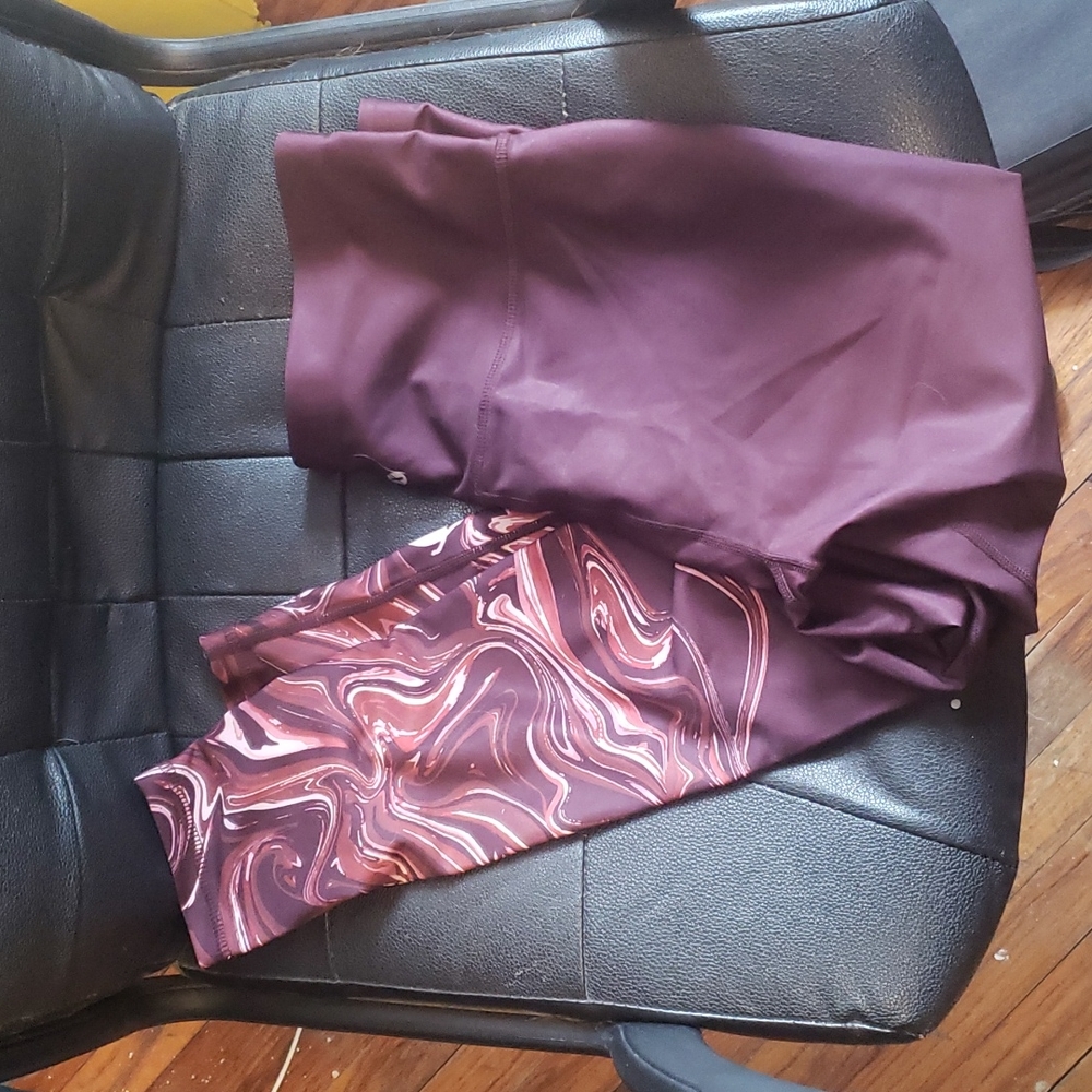 Xersion 7/8 ankle leggings size Large.